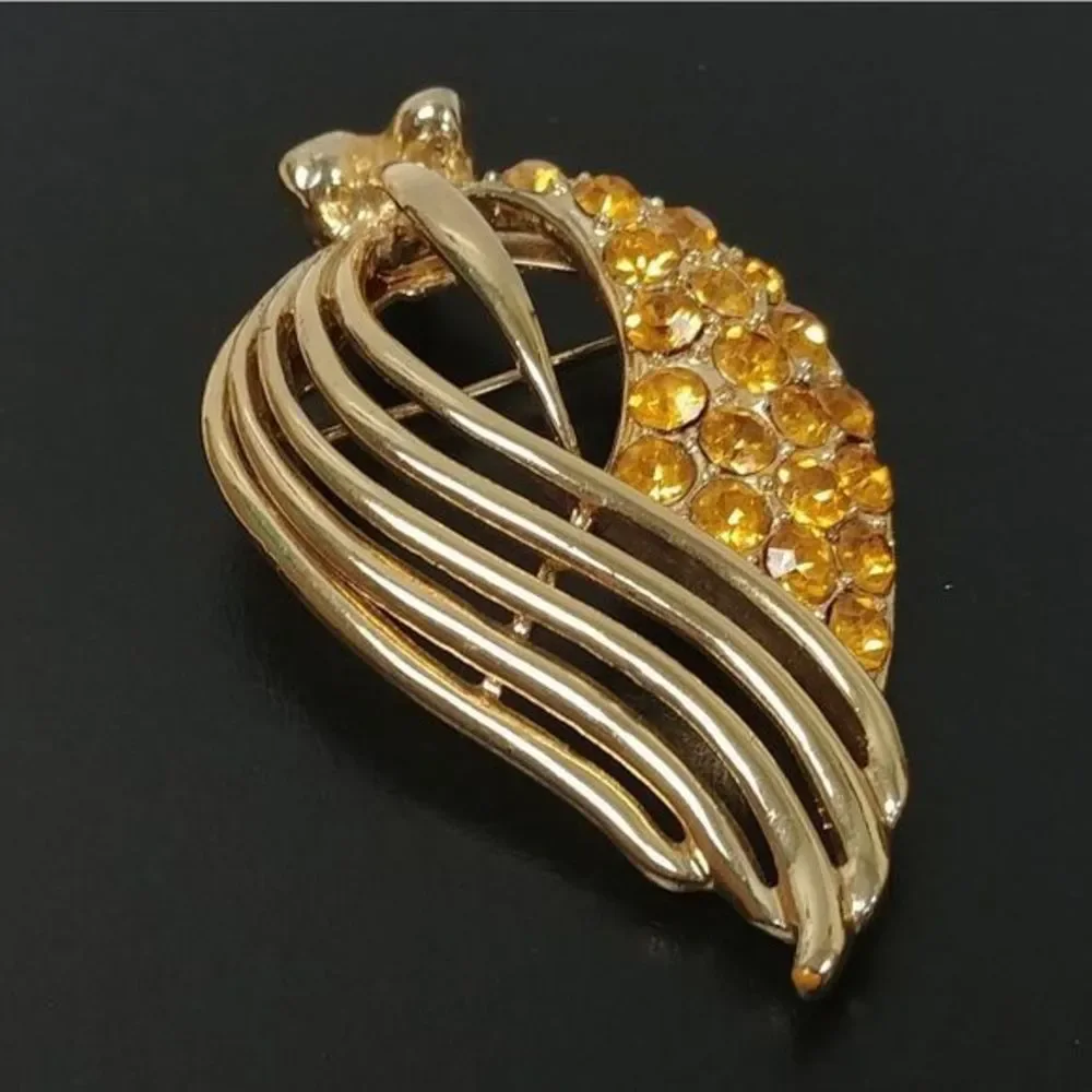 Vintage Coro Gold‎ Yellow Rhinestone Brooch